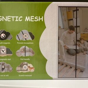 Magnetic Mesh Screen Dog Door